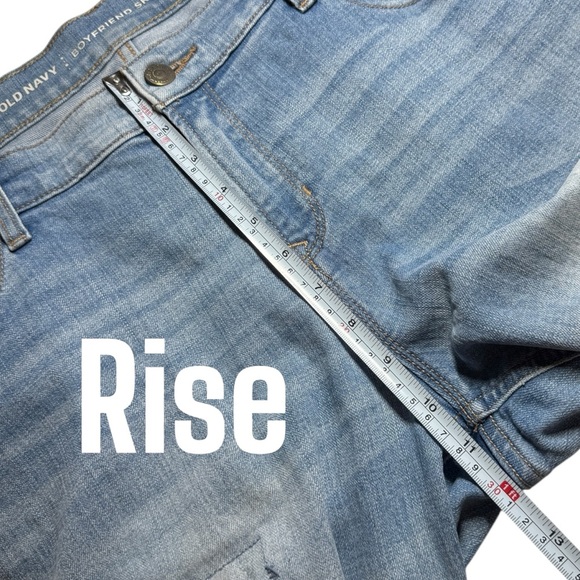 Old Navy Boyfriend Skinny distressed light wash denim jeans women’s 14 Regular - Picture 9 of 10